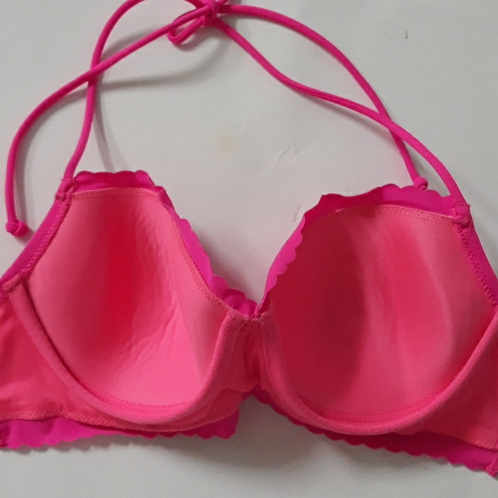 Victoria's Secret underwire Bikini top size 32C - Picture 6 of 13